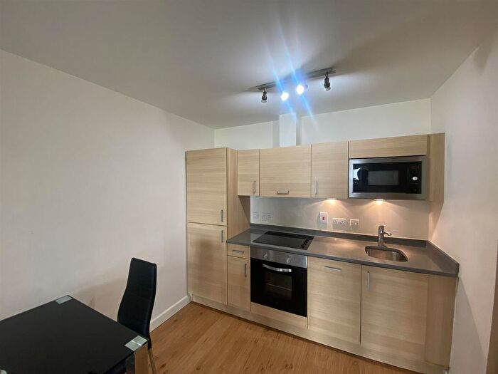 2 Bedroom Flat To Rent In Amelia House, Boulevard Drive, London, NW9