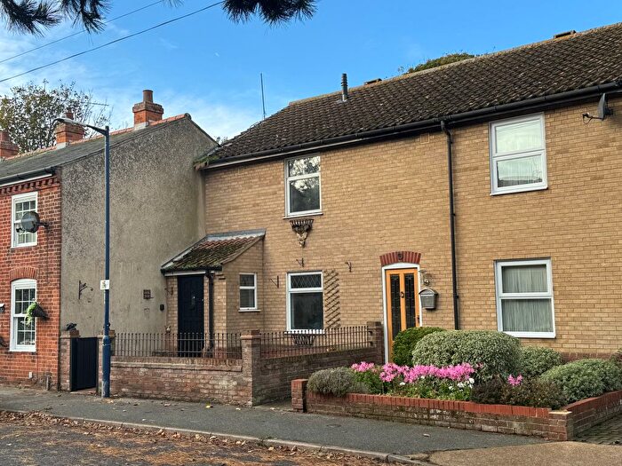2 Bedroom Terraced House For Sale In Ferry Road, Felixstowe, IP11
