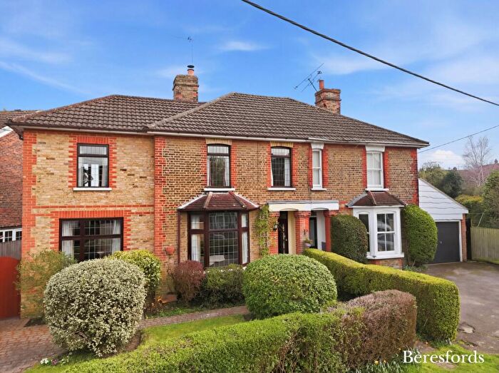 4 Bedroom Semi Detached House For Sale In Middle Road, Ingrave, CM13