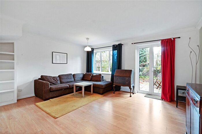 3 Bedroom Detached House To Rent In Wellington Mews, East Dulwich, London, SE22
