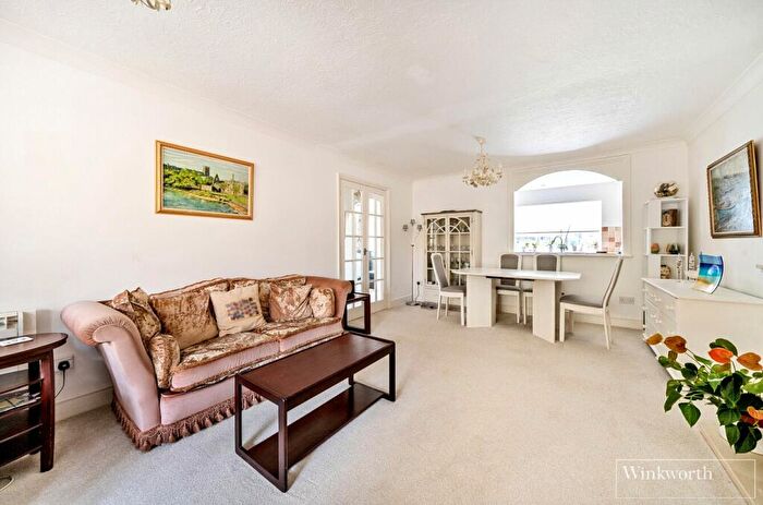 2 Bedroom Bungalow For Sale In Bagshot Road, Ascot, Berkshire, SL5