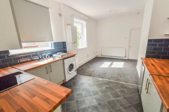 1 Bedroom Ground Flat To Rent In Harley Street, Hull, HU2