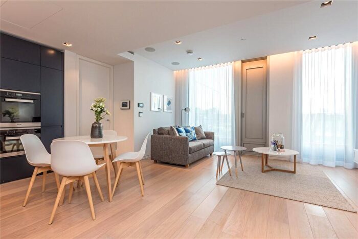 1 Bedroom Apartment To Rent In Bartholomew Close, Barbican, Farringdon, London, EC1A