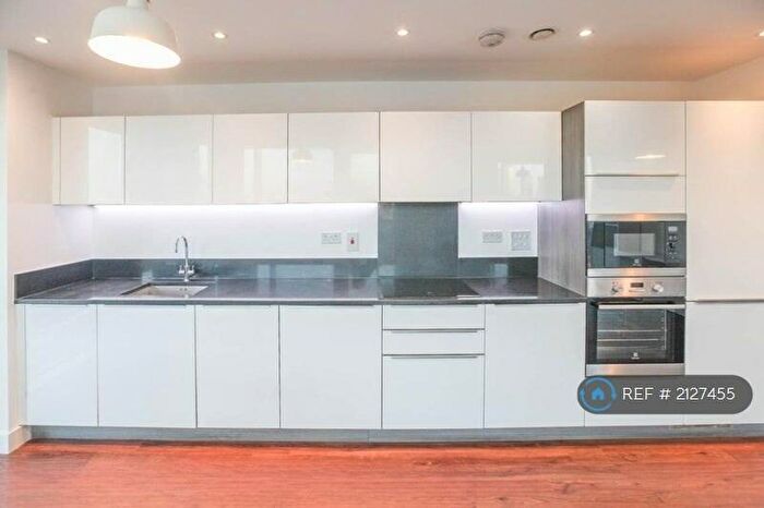 2 Bedroom Flat To Rent In Nyland Court, London, SE8