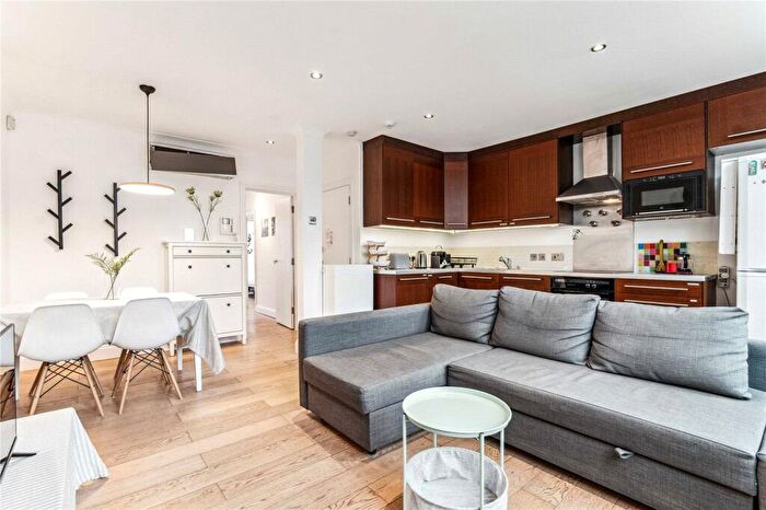 2 Bedroom Apartment To Rent In Lavender Hill, London, SW11