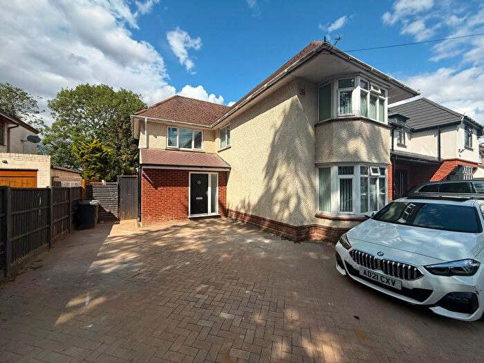 Property To Rent In Room, Dunstable Road Luton, LU4