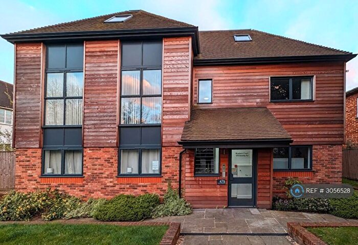 2 Bedroom Penthouse To Rent In Braeburn Court, London, N14