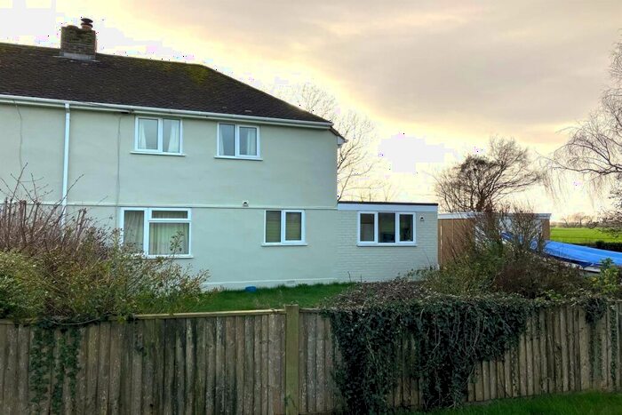 3 Bedroom Semi-Detached House To Rent In Dunmere Cottages Taylor's Lane, Bosham, Chichester, PO18