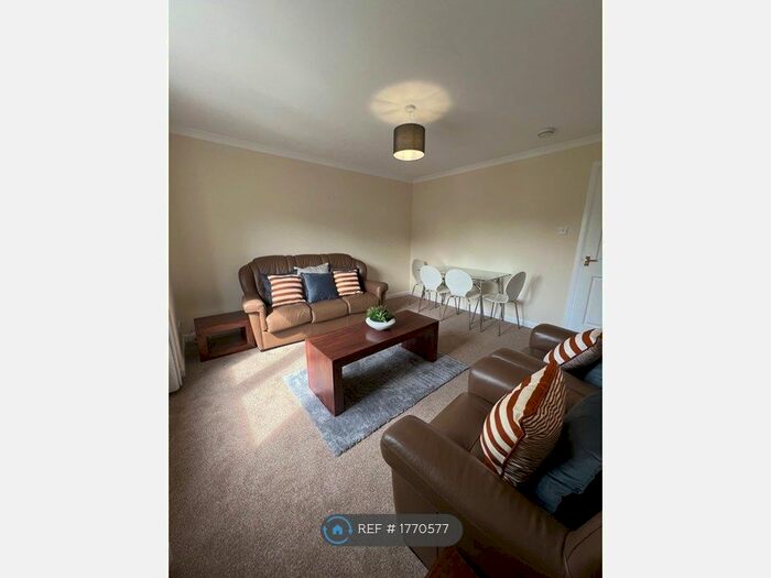 2 Bedroom Flat To Rent In Sunnybank Road, Aberdeen, AB24