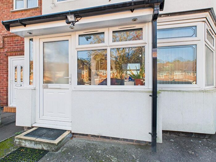 3 Bedroom Property For Sale In Wicklow Drive, Leicester, LE5