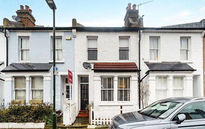 2 Bedroom Terraced House For Sale In York Road, Teddington, TW11