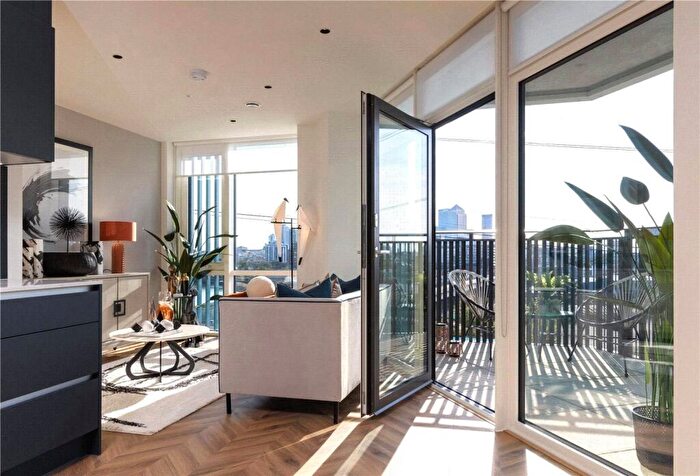 3 Bedroom Apartment For Sale In Cerulean Quarter, Manor Road, Canning Town, E16
