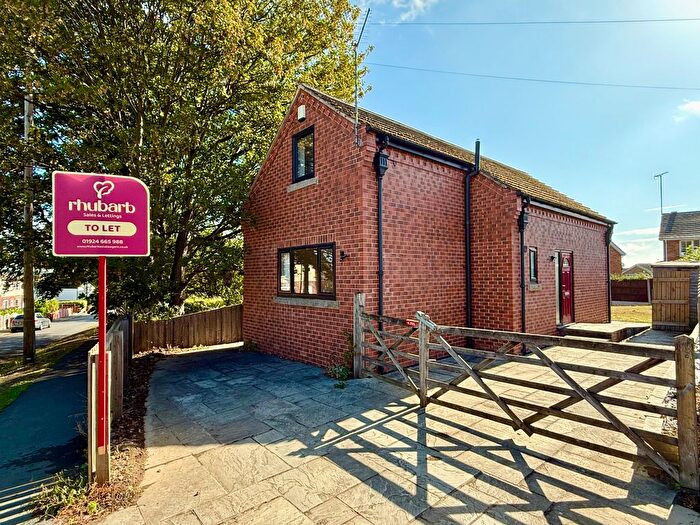 3 Bedroom Detached Bungalow To Rent In Mill Lane, Ackworth, Pontefract, West Yorkshire, WF7