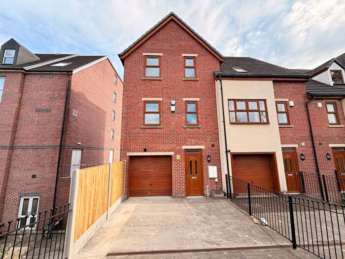 6 Bedroom Detached House To Rent In Grimesthorpe Road, Sheffield, South Yorkshire, S4