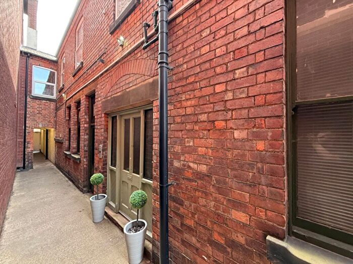 1 Bedroom Flat To Rent In Station Street, Burton-On-Trent, DE14