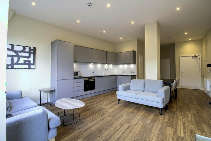 2 Bedroom Apartment To Rent In Albion Place, LS1