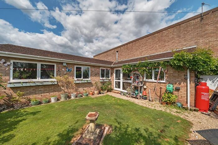 3 Bedroom Bungalow For Sale In Crossways, Peterchurch, Hereford, HR2