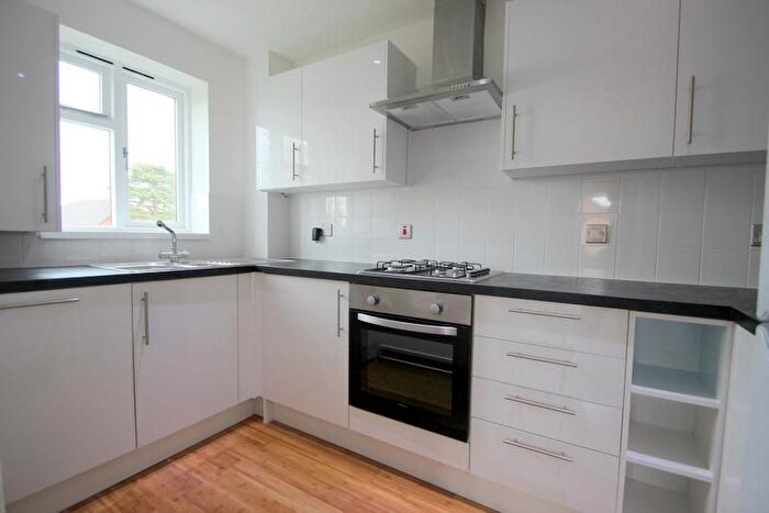1 Bedroom Flat To Rent In St. Annes Mount, Redhill, RH1