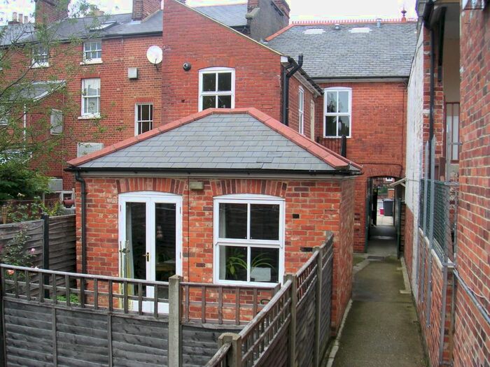 1 Bedroom Flat To Rent In Oxford Road, Reading, Berkshire, RG1