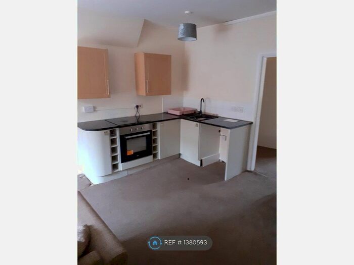 1 Bedroom Flat To Rent In Collingwood Street, Coundon, DL14