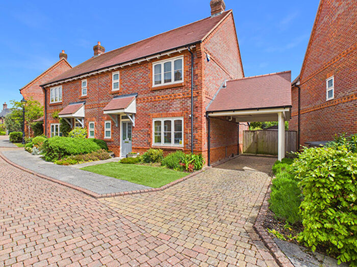 4 Bedroom Semi Detached House For Sale In Oakwood Place, Lane End, High Wycombe, Buckinghamshire, HP14