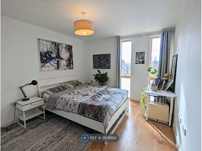 2 Bedroom Flat To Rent In Crampton Street, London, SE17