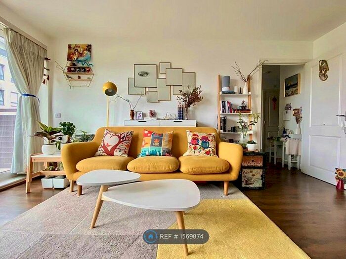 2 Bedroom Flat To Rent In Tarves Way, London, SE10