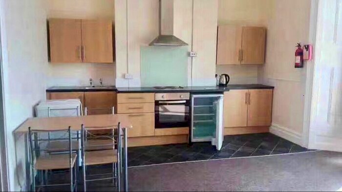 1 Bedroom Flat To Rent In Brynmill Cresent, Brynmill, SA2