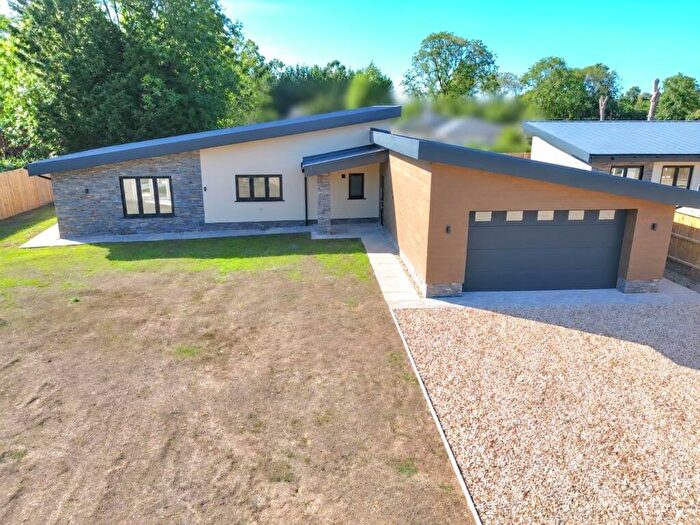 3 Bedroom Detached Bungalow For Sale In Oak Drive, Peakirk, Market Deeping, PE6