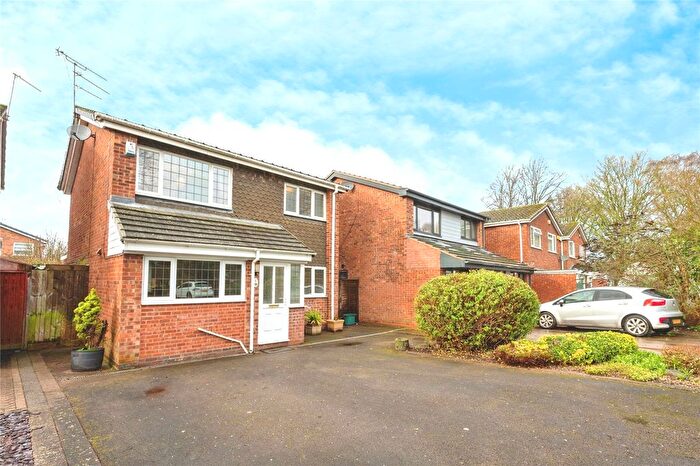 3 Bedroom Detached House For Sale In Huddisdon Close, Warwick, Warwickshire, CV34