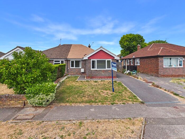 3 Bedroom Bungalow For Sale In West View, Chesham, Buckinghamshire, HP5