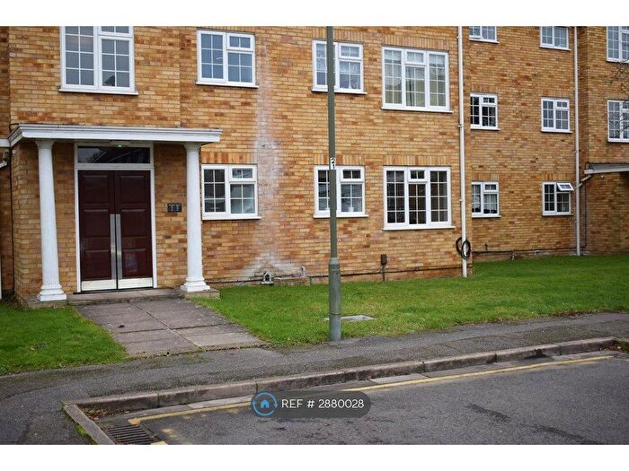2 Bedroom Flat To Rent In Waters Drive, Staines-Upon-Thames, TW18