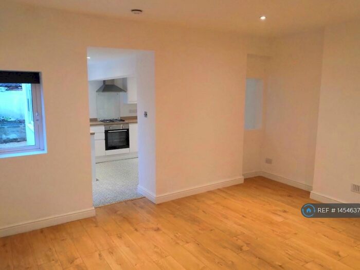 2 Bedroom Terraced House To Rent In Blenheim Street, Bristol, BS5