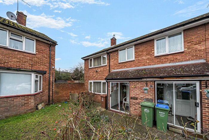 3 Bedroom End Terrace House For Sale In Bullers Close, Sidcup, DA14