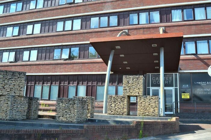 2 Bedroom Flat To Rent In Castle Court, The Minories, Dudley, West Midlands, DY2