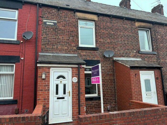 3 Bedroom House To Rent In Fish Dam Lane, Monk Bretton, S71