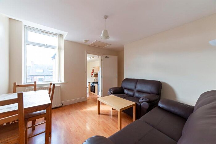 5 Bedroom Maisonette To Rent In **Available Now** Greystoke Avenue, Sandyford, NE2