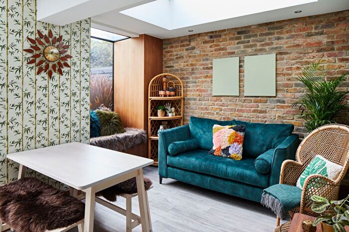 3 Bedroom Flat To Rent In Lambton Road, Lambton Road London, N19