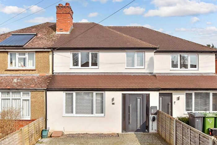 3 Bedroom Terraced House For Sale In Norwood Road, Effingham, Surrey, KT24