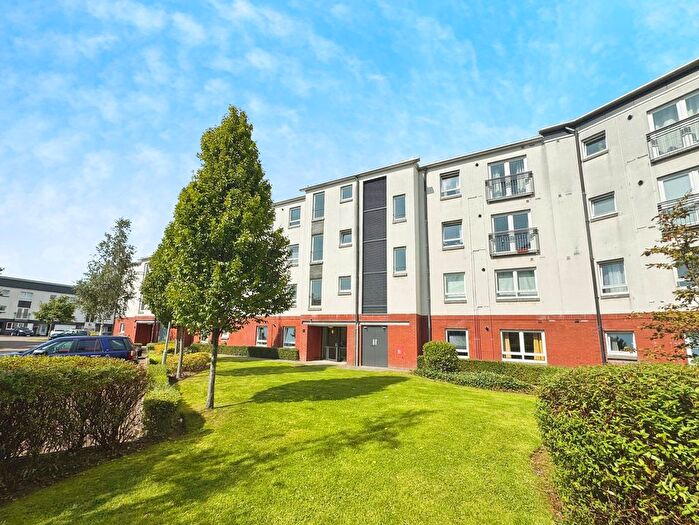 2 Bedroom Flat For Sale In Whimbrel Wynd, Renfrew, PA4