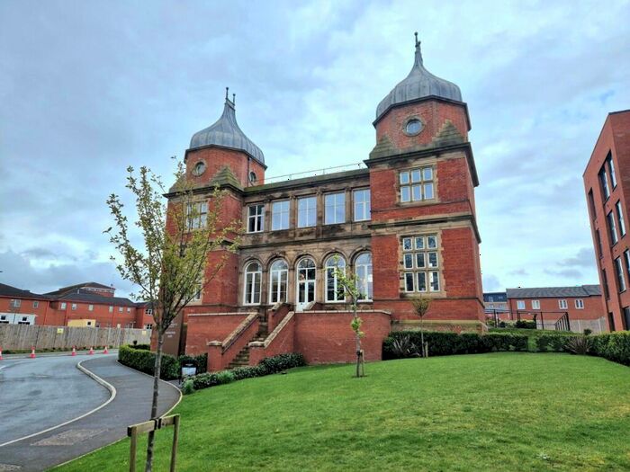 2 Bedroom Flat To Rent In Strutt House, Erasmus Drive, Derby, Derbyshire, DE1