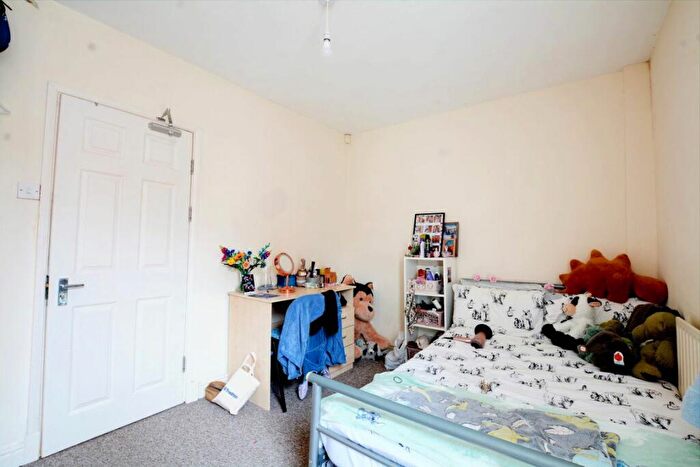 3 Bedroom Flat To Rent In Peveril Street, Nottingham, NG7