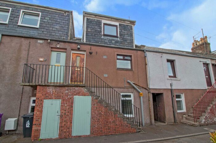 2 Bedroom Flat To Rent In India Lane, Montrose, Angus, DD10