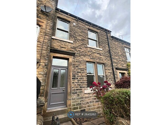 3 Bedroom Terraced House To Rent In Glen Royd, Huddersfield, HD7
