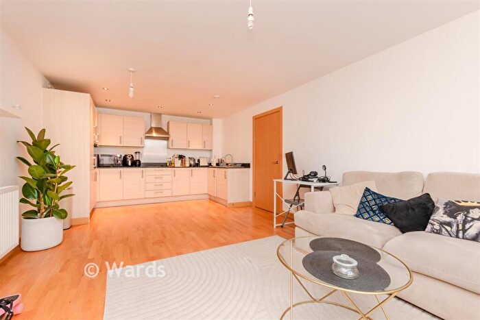 1 Bedroom Flat For Sale In Creek Mill Way, Dartford, Kent, DA1