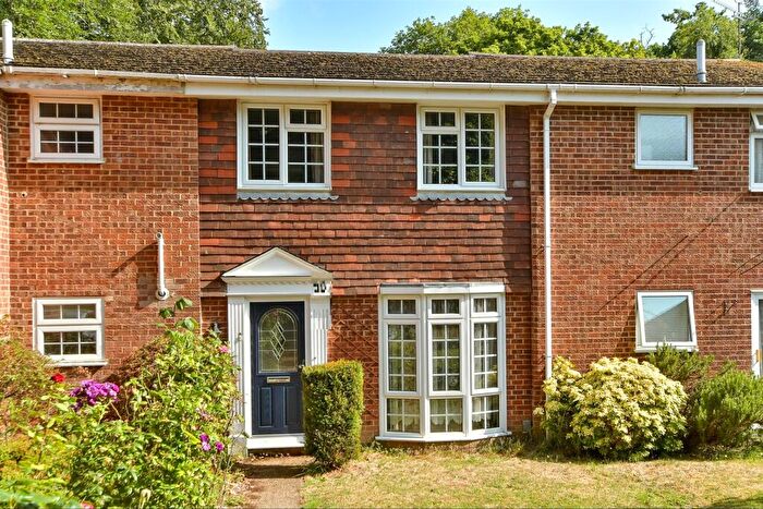 3 Bedroom Terraced House For Sale In Yew Tree Close, Lords Wood, Chatham, Kent, ME5