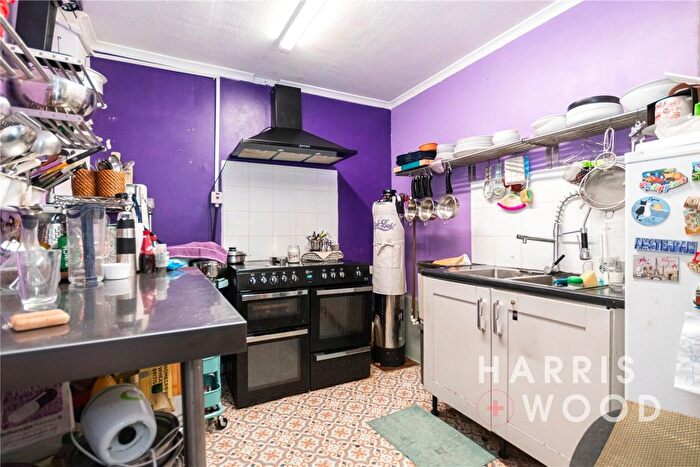3 Bedroom End Of Terrace House For Sale In Rowney Gardens, Dagenham, RM9
