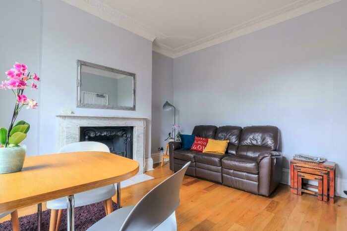 4 Bedroom Apartment To Rent In Holloway Road, London, N19