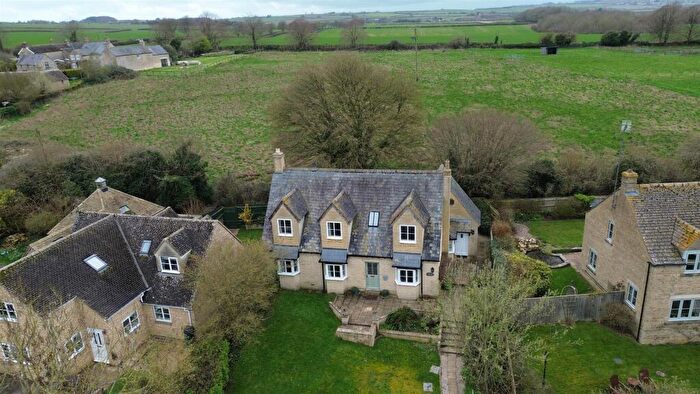 4 Bedroom Detached House For Sale In Upper End, Shipton-Under-Wychwood, Chipping Norton, OX7