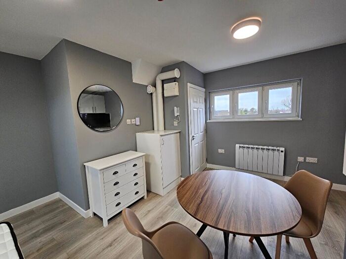 Studio To Rent In South Street, Enfield, Greater London, EN3